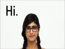 MIA KHALIFA - Te invito a ver un primer plano de mi cuerpo árabe perfecto