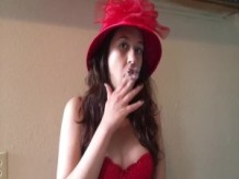 Sexy Goddess D Smoking VS 120 Estilo vintage Sombrero rojo y sujetador Lápiz labial rojo