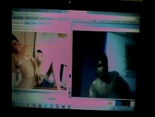 Deshi pareja mostrando tetas en Facebook video chat