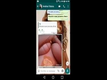 Andrea es una amiga del trabajo, hablamos por WhatsApp y la pongo muy cachonda, me dice que quiere ver mi polla... hace una videollamada, me enseña las tetas y se corre en menos de 5 minutos!