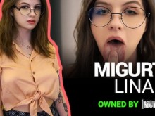 Mofos - La nena cachonda Migurtt Lina le hace una garganta profunda a la gran polla de su novio antes de montarlo