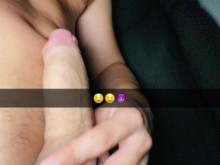 Novio engaña a su novia con un compañero de clase de 18 años en Snapchat y wixxt S