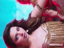 Tamanna sexy escote