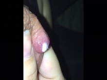 Milky Tits Milf juega mientras Hubbys sale