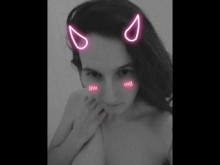 Nena húmeda caliente tetas enormes snapchat ducha softcore