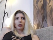 Dominación de salpicaduras de pisado de Missy+ Smoking