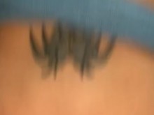 Mientras mi esposo estaba en el trabajo, le di el coño y el sabroso trasero a su amigo