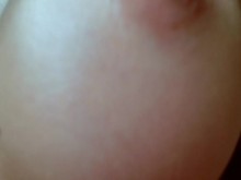 El modelo web muestra el coño