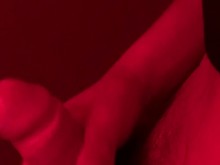 Me corro solo en mi cuarto