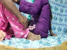 Sexo indio en la habitación386