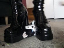 ¡Booty Bitch en un estado de ánimo despiadado para la destrucción!