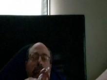 Gimiendo acariciando mi polla !!