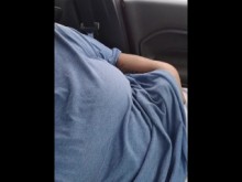 BBW y coño mojado en el estacionamiento de Starbucks