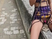 maggie se mete el dildo en la carretera