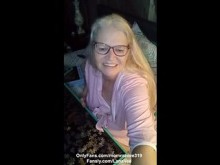 BBW sexy se masturba hasta el orgasmo en un chat privado!