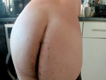 desnudarse y lavarse desnudo