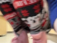 Nicolemyraaa muestra sus pequeñas tetas en la gasolinera