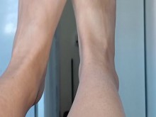 Jugando con mis pies mientras veo television