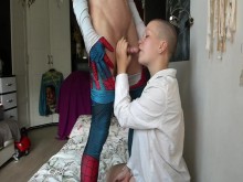 SPIDER-MAN SE FOLLA A Vilu Vidish