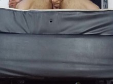 Masturbándosemenelelestudioweb