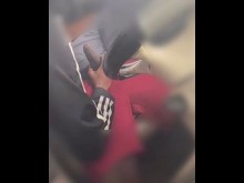 Ella me chupó la polla en la calle lateral ????????????????