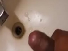 Me jalo una paja en mi trabajo