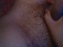 Tocándome un poco para mi primer video porno