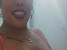 ¿¿Te gustaría venir a ducharte a mi lado???