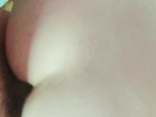 CULASO LATINO DE DEJA FOLLAR MIENTRAS HABLA POR TELEFONO CON EL NOVIO CACHUDO LE UN ANAL.