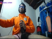 masturbandome con un anillo en el pene