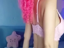 Tu chica unicornio se desviste