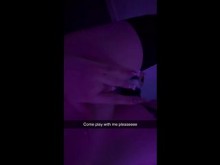 Snapchats necesitados que recibes de la chica que tu novia te dijo que no enviaras mensajes de texto