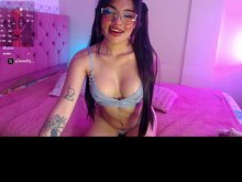 novia virtual, lindos pies, cara de ahegao, fetiche de axilas, cosplay sexy, chica gamer, chat en vivo, coño peludo, chica con clítoris grande, pezones hinchados, latina grande