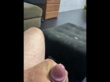 Pajearse con la amiga de su esposa en FaceTime mientras ella mira