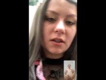 Pareja se masturba entre sí mediante videollamada
