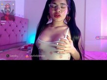 A tu novia virtual le encanta cuando haces vibrar su juguete en su coñito - Stripchat: YourLittleFantasy- ¡Disfruta con la polla Rate Queen!