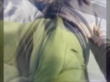 Bulto duro y cachondo en mallas ajustadas