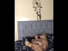 Me masturbo la panocha pensando en mi amante en casa de mi marido