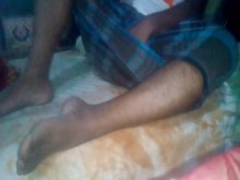 Deshi boy masterbating en la cámara viendo porno