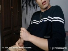 Chico adolescente tatuado masturbándose por primera vez en Pornhub sexy cum HD