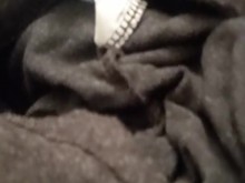 ¡¡Adolescente AMATEUR con polla enorme se folla el coño de bolsillo en una llamada de Skype con un fan!!
