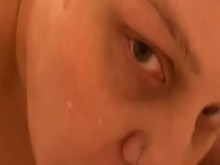 Camgirl Nell Atlas POV mamada en la ducha en el hotel esperando que FWB la folle